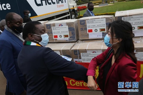 Las empresas chinas donar epidemia de materiales de prevención Zimbabwe